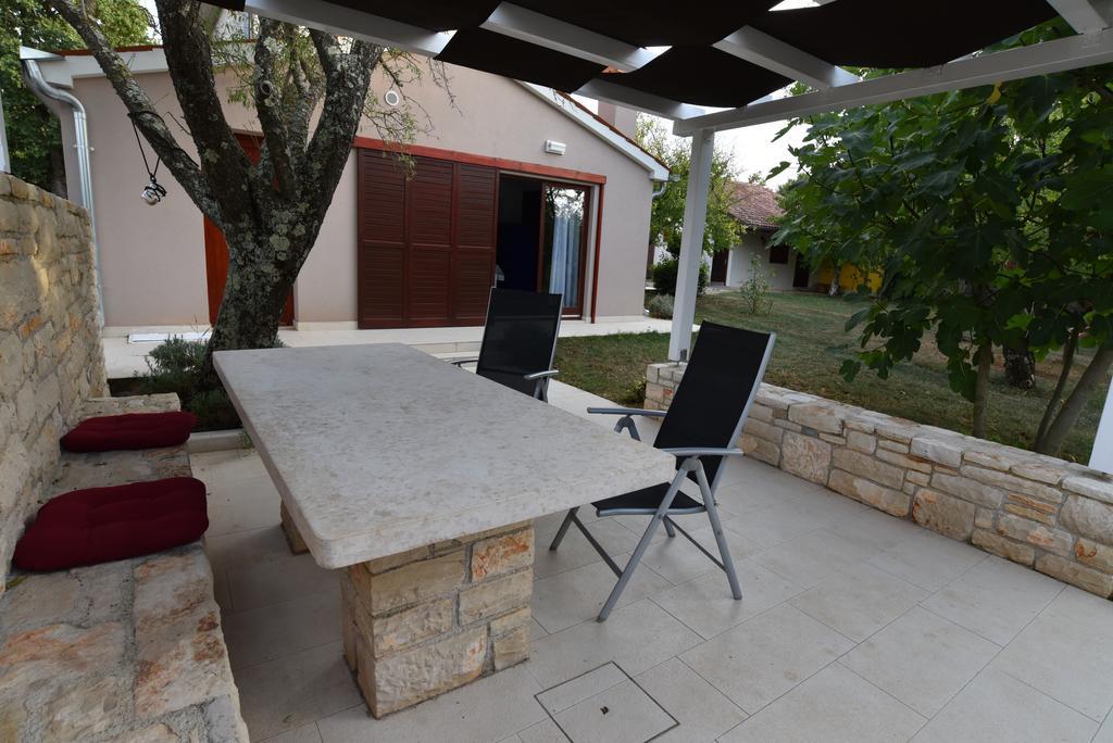 Holiday Home Brhanici Svetvinčenat Dış mekan fotoğraf