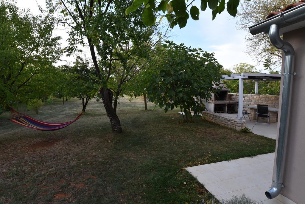Holiday Home Brhanici Svetvinčenat Dış mekan fotoğraf