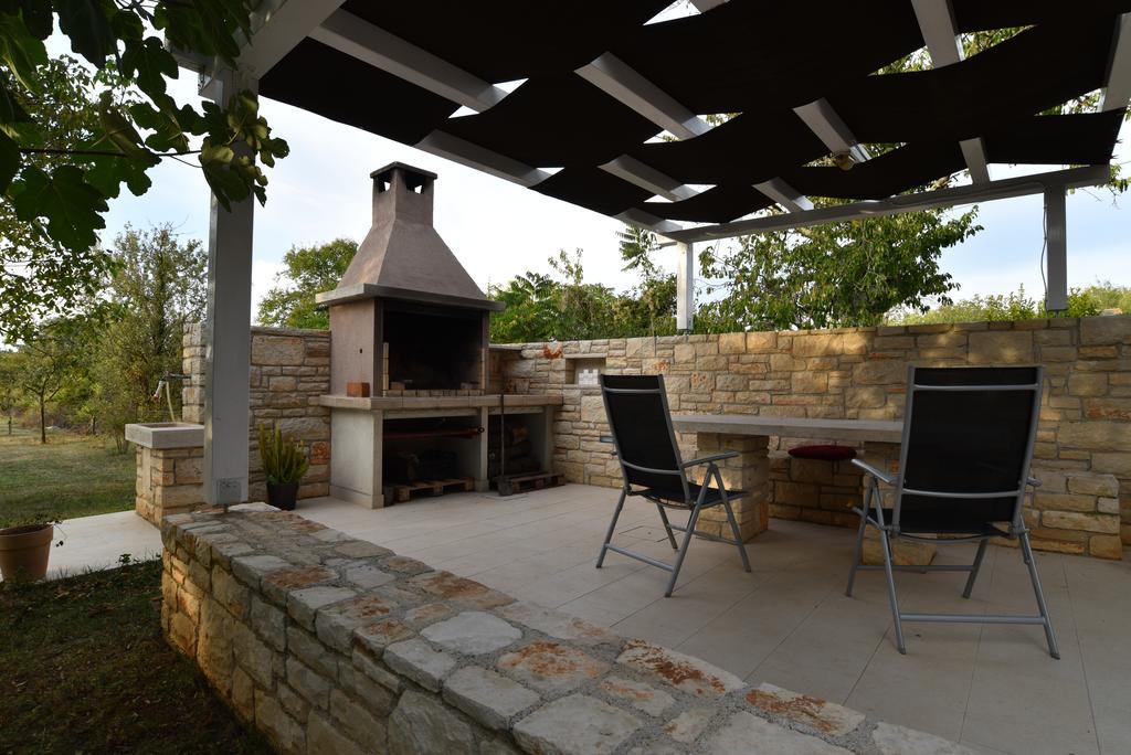 Holiday Home Brhanici Svetvinčenat Dış mekan fotoğraf